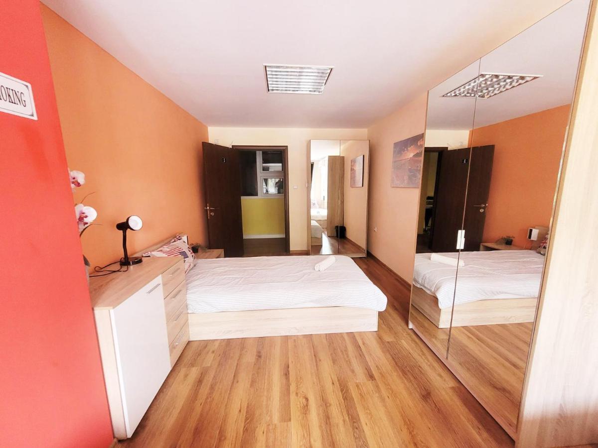 Roma Hostel Varna Exterior photo