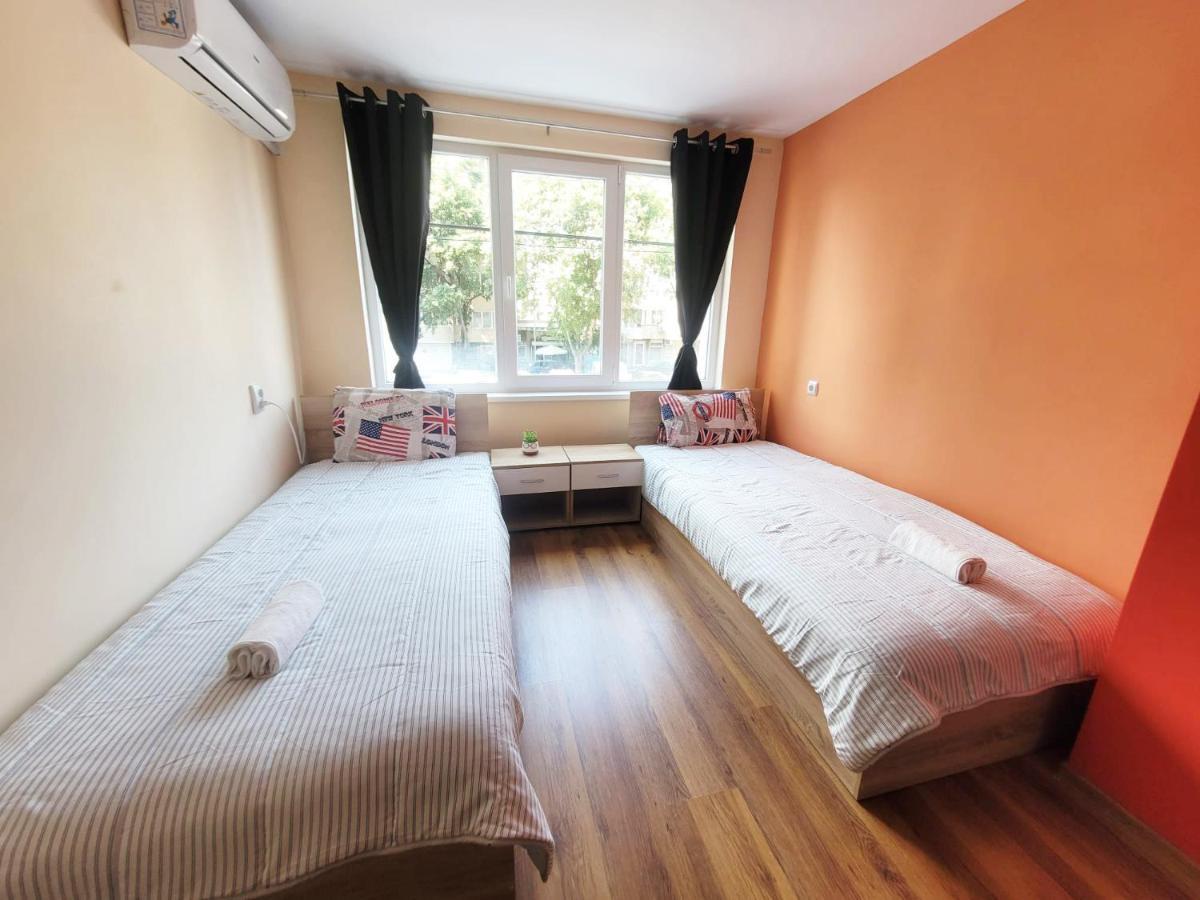 Roma Hostel Varna Exterior photo
