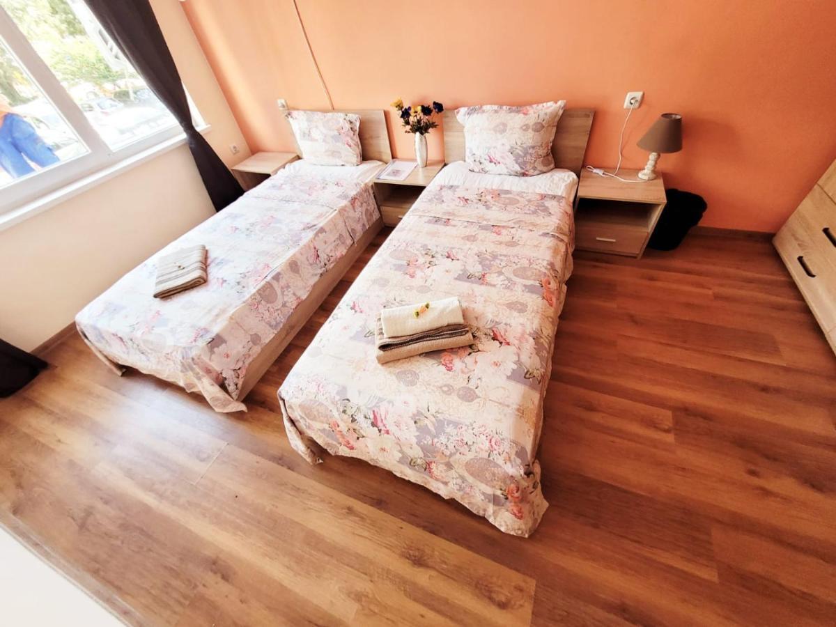 Roma Hostel Varna Exterior photo