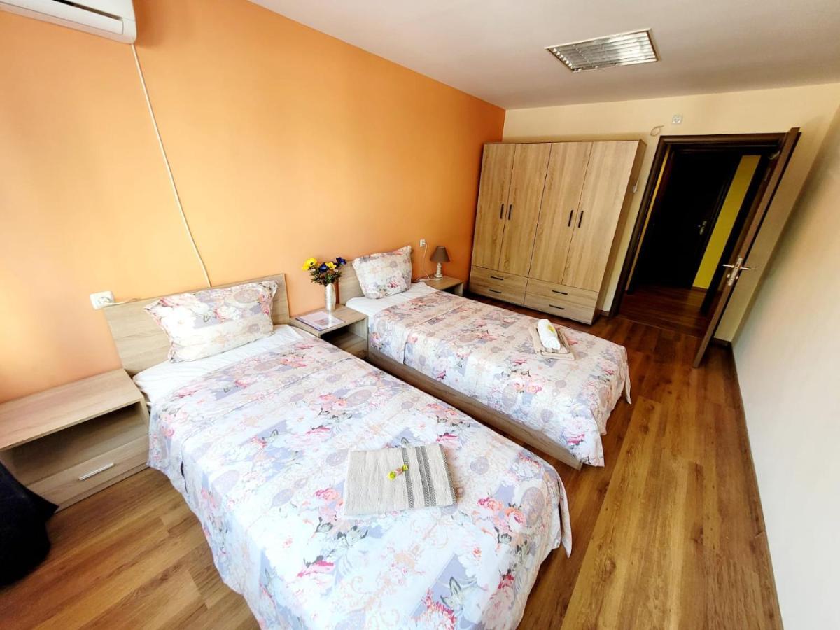 Roma Hostel Varna Exterior photo